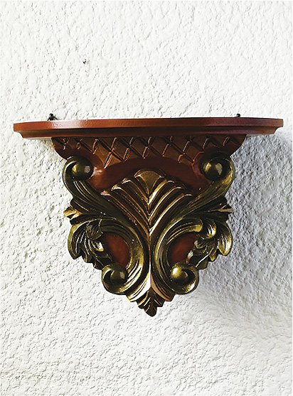 ACCESORIOS DECORATIVOS para velas, elaborados a mano - ILUMINARTE &reg;: REPISA EN MADERA TALLADA 2 / handmade decorative accessories for candles: carved wooden wall shelf 2