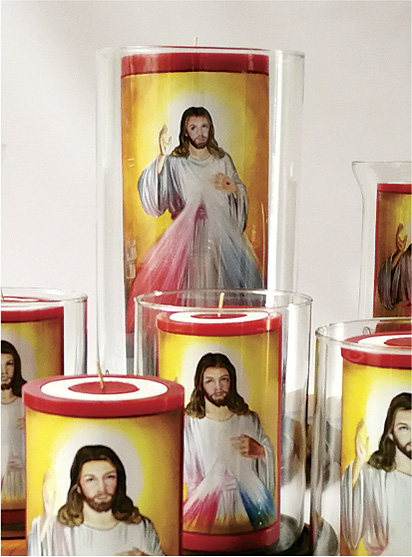 Vela Decorativa pintada al Óleo: Divina Misericordia de Jesús 2 / decorative handmade candle painted in oil: Divine Mercy of Jesus 2 Vela Decorativa pintada al Óleo: Divina Misericordia de Jesús 2 / decorative handmade candle painted in oil: Divine Mercy of Jesus 2