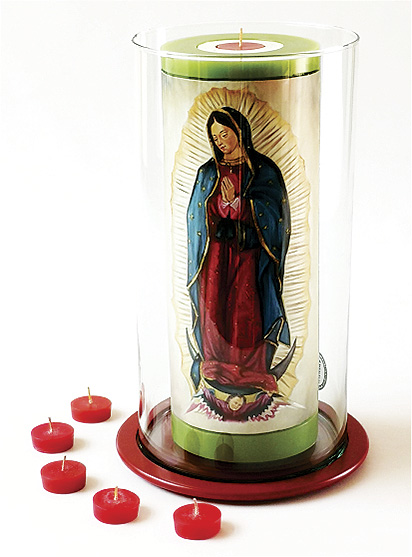Vela Decorativa pintada al Óleo: Virgen de Guadalupe 2 / decorative handmade candle painted in oil: Virgin of Guadalupe 2 Vela Decorativa pintada al Óleo: Virgen de Guadalupe 2 / decorative handmade candle painted in oil: Virgin of Guadalupe 2