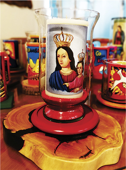 Vela Decorativa pintada al Óleo: Virgen de La Playa en San Pablo, Nariño / decorative handmade candle painted in oil: Virgin De La Playa located in San Pablo, Nariño Vela Decorativa pintada al Óleo: Virgen de La Playa en San Pablo, Nariño / decorative handmade candle painted in oil: Virgin De La Playa located in San Pablo, Nariño