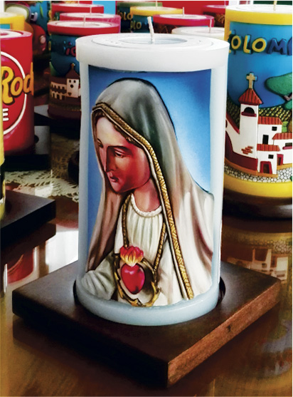 Vela Decorativa pintada al Óleo: Virgen de Fátima 1 / decorative handmade candle painted in oil: Virgin of Fatima 1