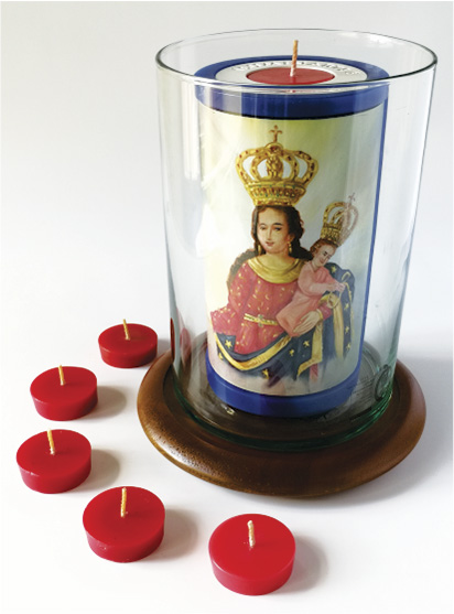 Vela Decorativa pintada al Óleo: Virgen de Las Lajas 1 / decorative handmade candle painted in oil: Virgin of Las Lajas 1 Vela Decorativa pintada al Óleo: Virgen de Las Lajas 1 / decorative handmade candle painted in oil: Virgin of Las Lajas 1