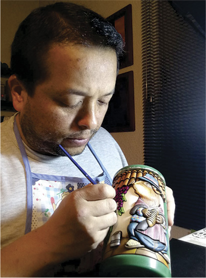 Vela Decorativa Tallada a Mano: Cuy Campesino 1 / decorative hand carved candle: guinea pig 1