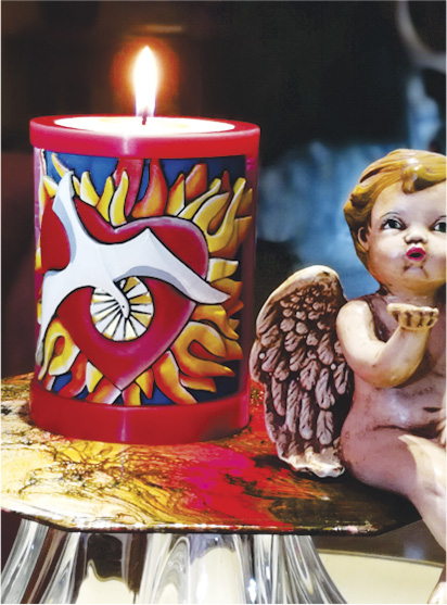 Vela Decorativa en Relieve: Esp&iacute;ritu Santo 1 / handmade candle: The Holy Spirit 1