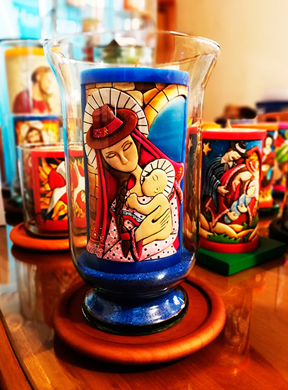 Vela Decorativa en Relieve: Virgen María Campesina 1 / handmade candle: Typical Virgin Mary 1 Vela Decorativa en Relieve: Virgen María Campesina 1 / handmade candle: Typical Virgin Mary 1