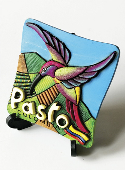 Im&aacute;n Decorativo en Relieve: Quinde 1 / handcrafted decorative embossed magnet: hummingbird 1