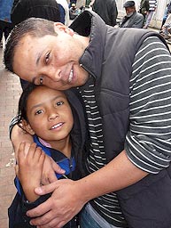 Javier L&oacute;pez - Director ILUMINARTE &reg; - Responsabilidad Social - Obras Sociales / Social Responsibility - charity work