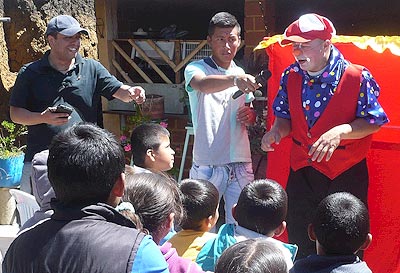 Javier L�pez - Director ILUMINARTE &reg; - Responsabilidad Social - Obras Sociales / Social Responsibility - charity work